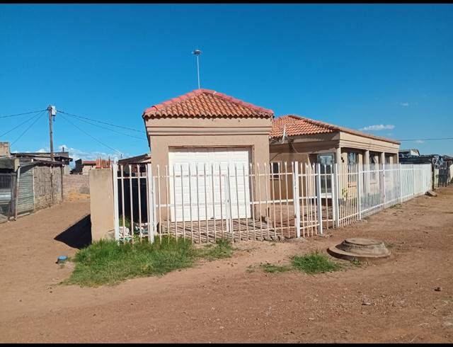 2 BEDROOM HOUSE FOR SALE IN EVATON WEST